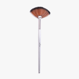 Shryoan Fan Makeup Brush